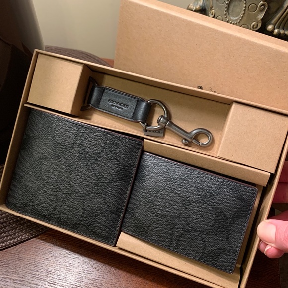 Coach Other - Authentic Coach Signature leather 2in1 wallet/keychain